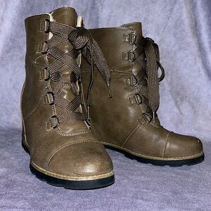 UNIVERSAL THREAD Wedge Boots